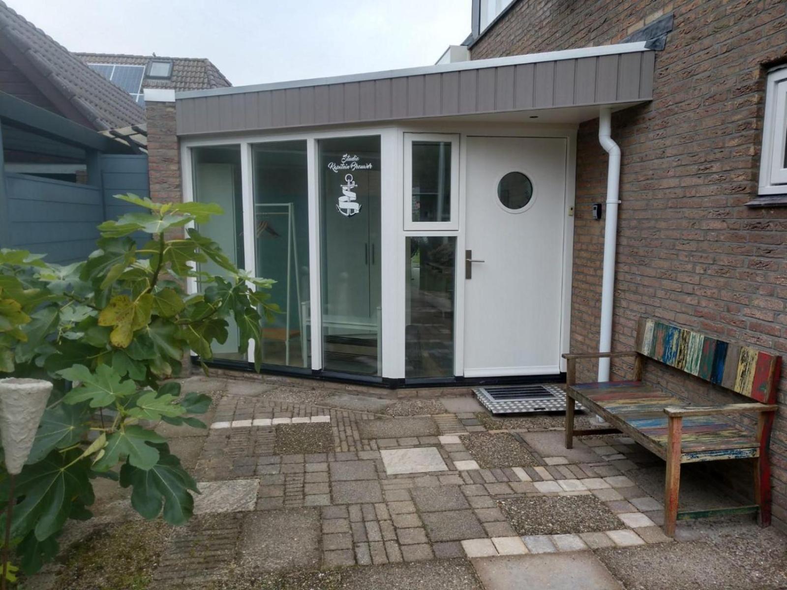 Studio Kapitein Brouwer Ballum Buitenkant foto